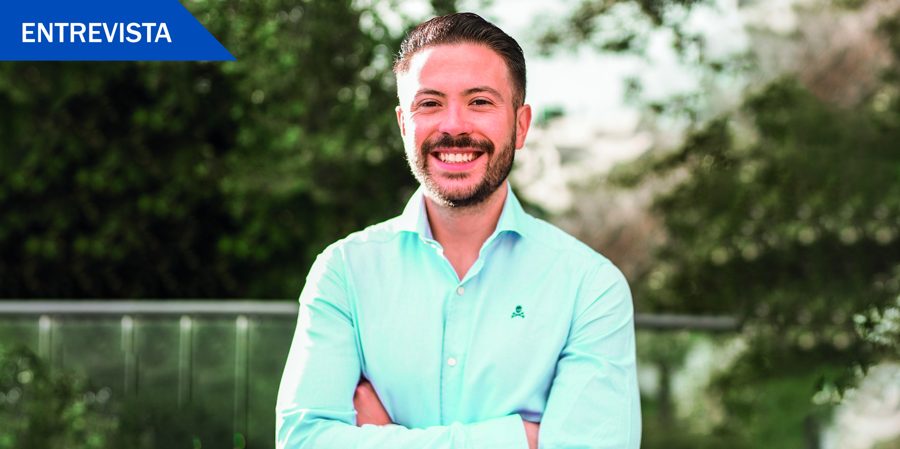 Gonzalo García and Hotta team